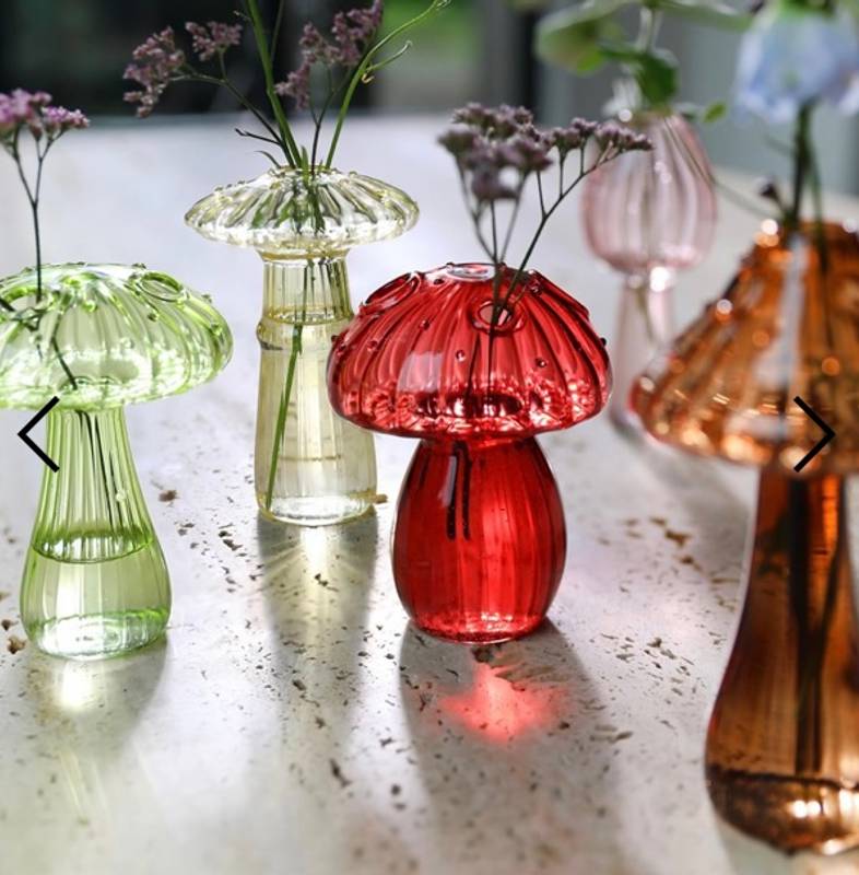 Vase mushroom yellow